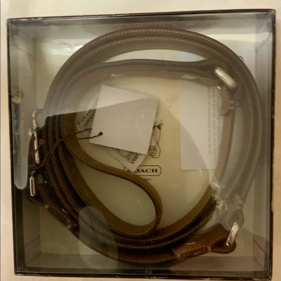 New in Box Coach Light Brown Dog Leash Size Large - Picture 8 of 9